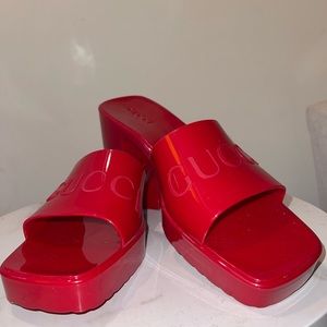 GUCCI SANDALS WOMENS 42 !!! Brand NEW NEVER WORN JUST MISSING BOX